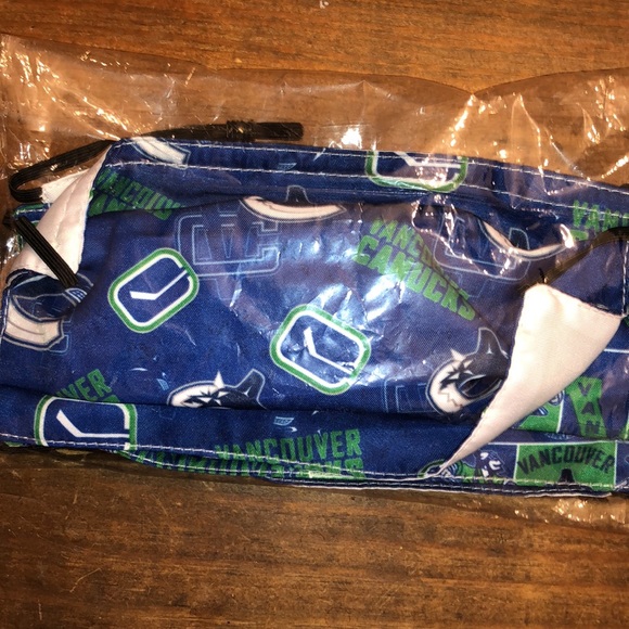 Vancoover Canucks Facemasks - Picture 7 of 7
